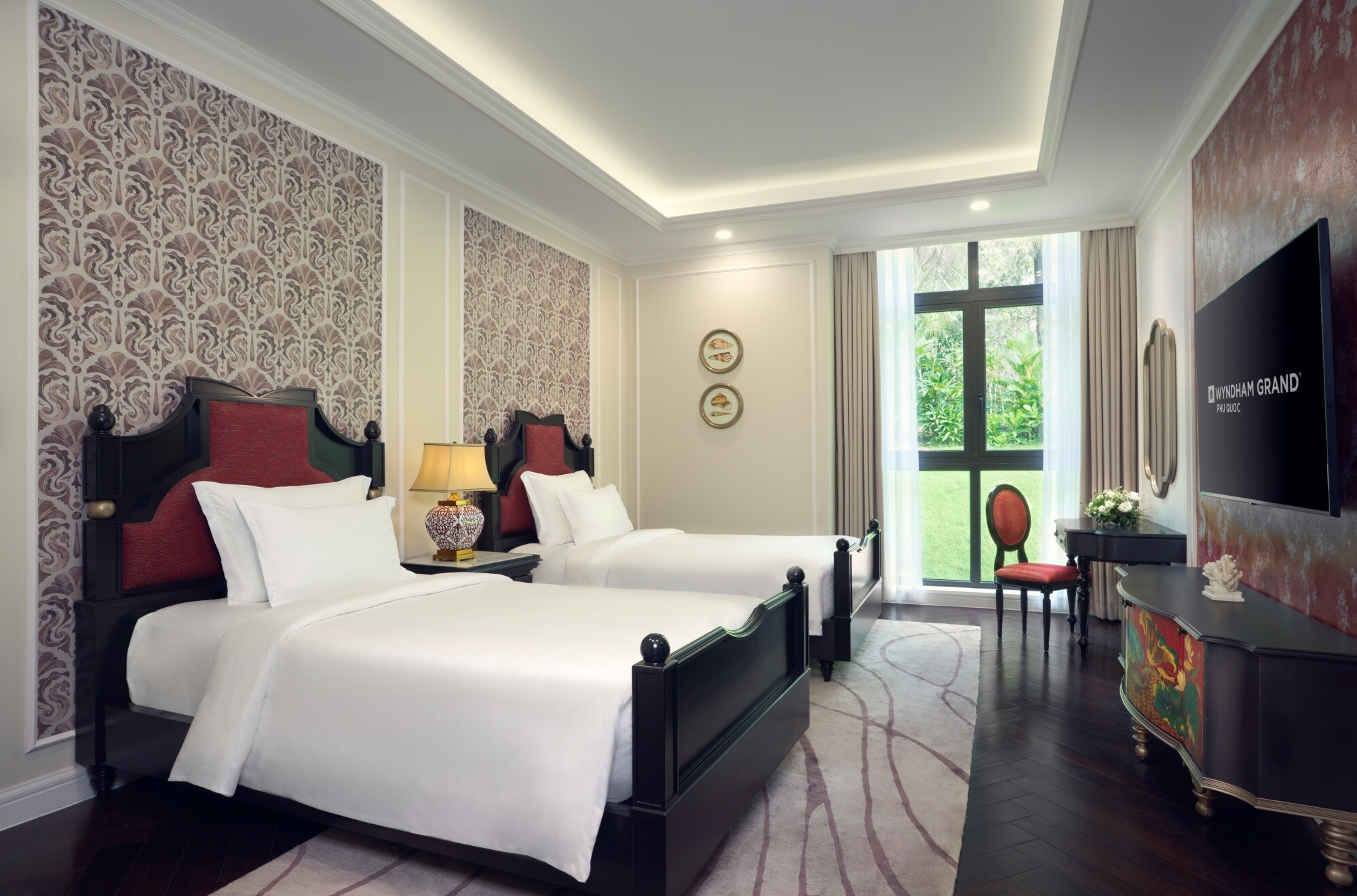 6-Bedroom President Beachfront Villa