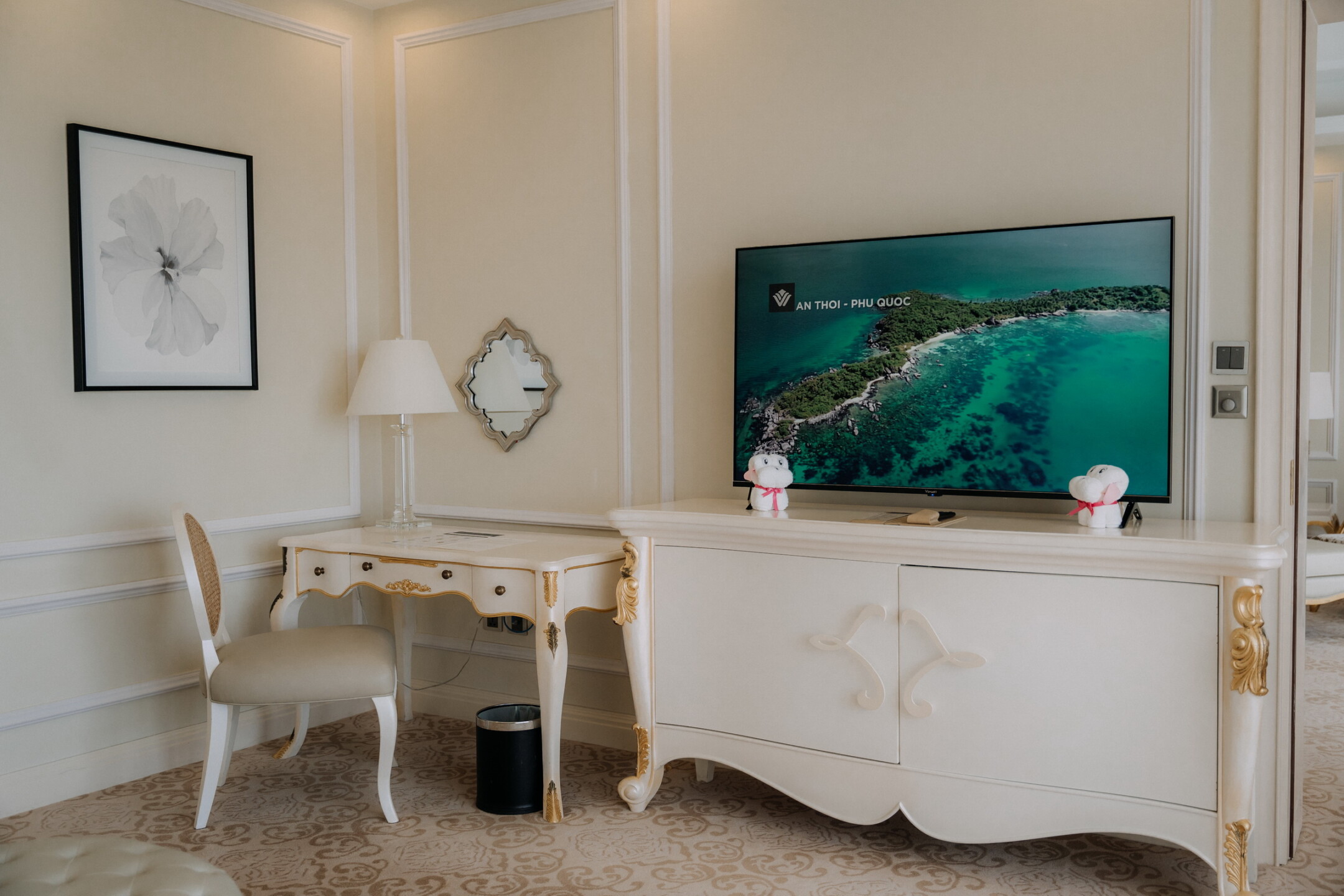 Deluxe Suite Ocean View